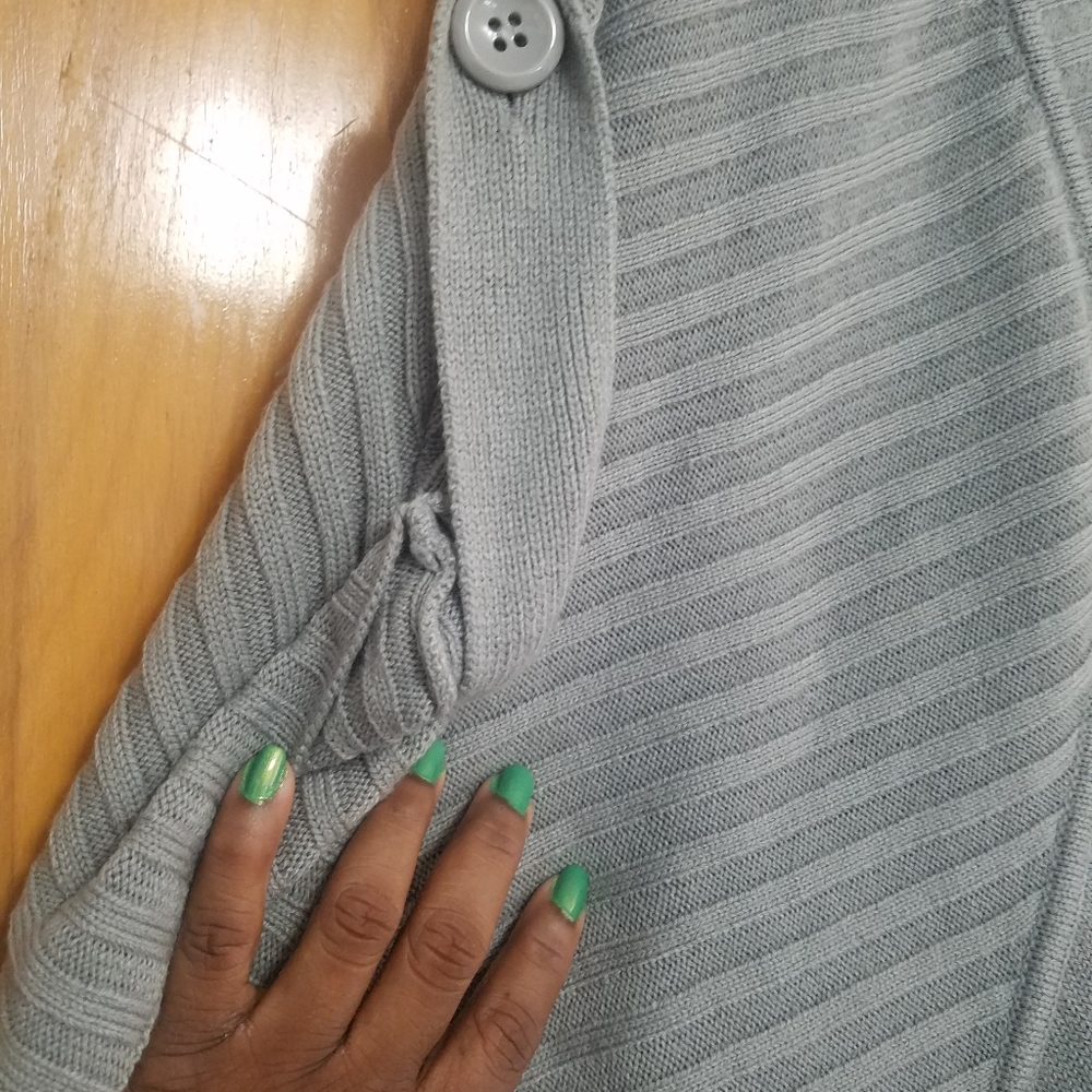 Sweater - Picture 3 of 6